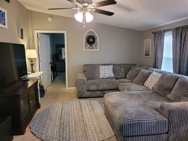 17362 N Idlewood Lane, Mt Vernon, IL 62864