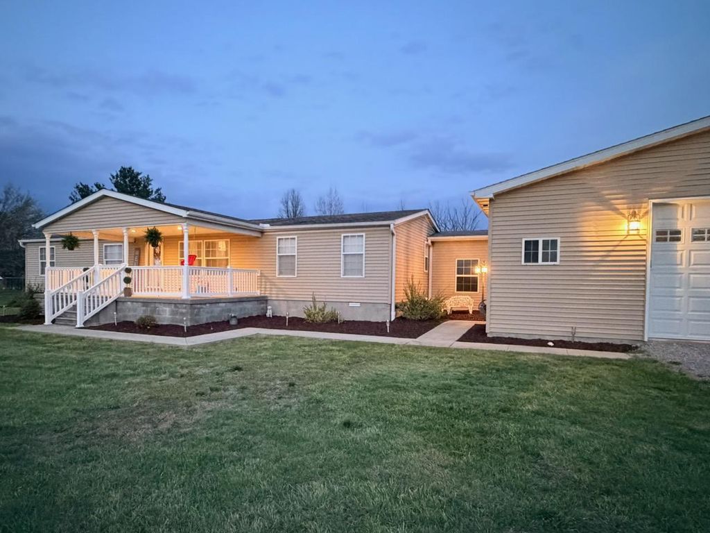 17362 N Idlewood Lane, Mt Vernon, IL 62864