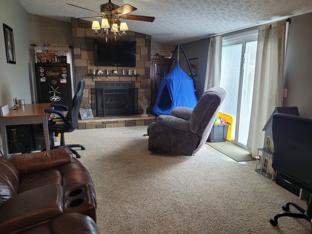 Image 11 of property listing at 17362 N Idlewood Lane, Mt Vernon, IL 62864