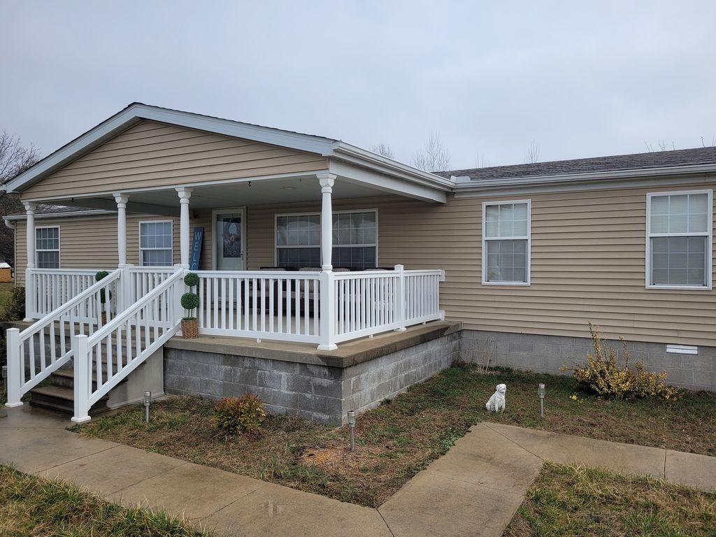 Image 33 of property listing at 17362 N Idlewood Lane, Mt Vernon, IL 62864