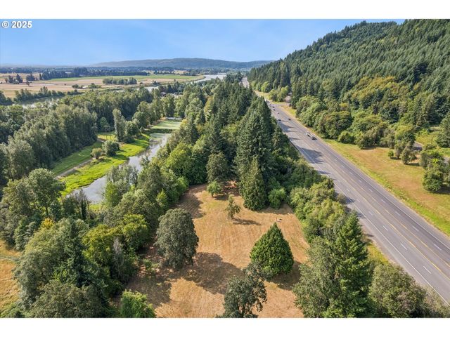 25900 St Helens Rd, Scappoose, OR 97056
