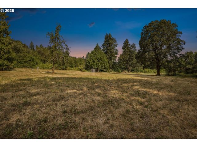 25900 St Helens Rd, Scappoose, OR 97056