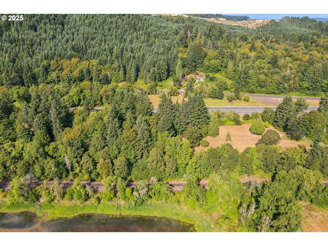25900 St Helens Rd, Scappoose, OR 97056