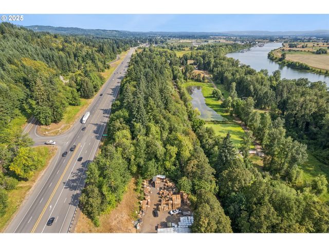 25900 St Helens Rd, Scappoose, OR 97056