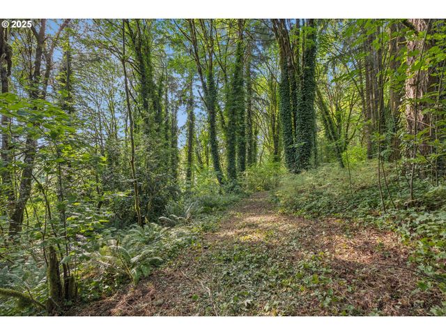 25900 St Helens Rd, Scappoose, OR 97056