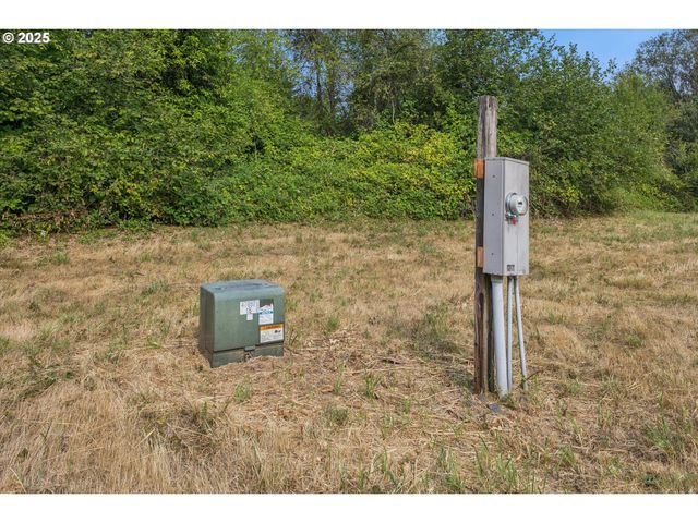 25900 St Helens Rd, Scappoose, OR 97056