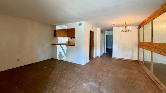 1405 Shadowdale Drive 12, Houston, TX 77043