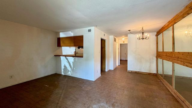 1405 Shadowdale Drive 12, Houston, TX 77043