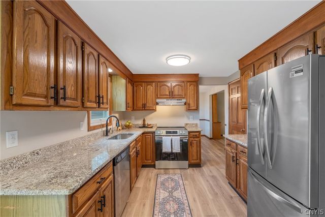 4945 Alfred Drive, Clay, NY 13090
