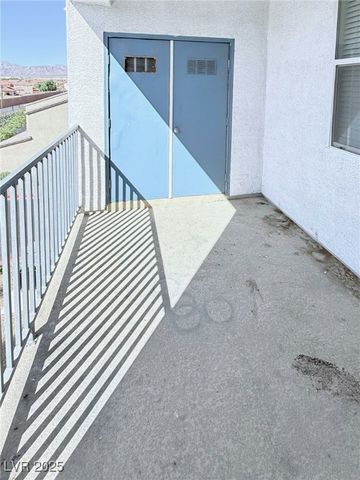 4437 Dover Straight Street 302, Las Vegas, NV 89115