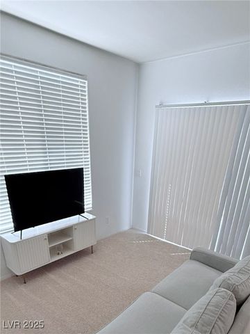 4437 Dover Straight Street 302, Las Vegas, NV 89115