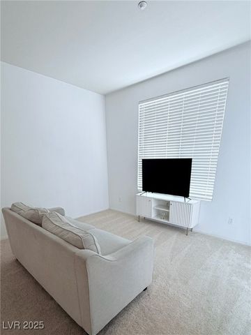 4437 Dover Straight Street 302, Las Vegas, NV 89115