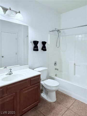 4437 Dover Straight Street 302, Las Vegas, NV 89115