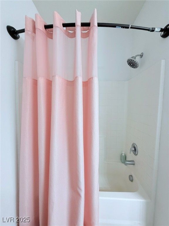 Image 13 of property listing at 4437 Dover Straight Street 302, Las Vegas, NV 89115