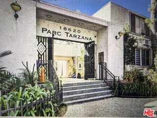 18620 Hatteras Street 145, Tarzana, CA 91356