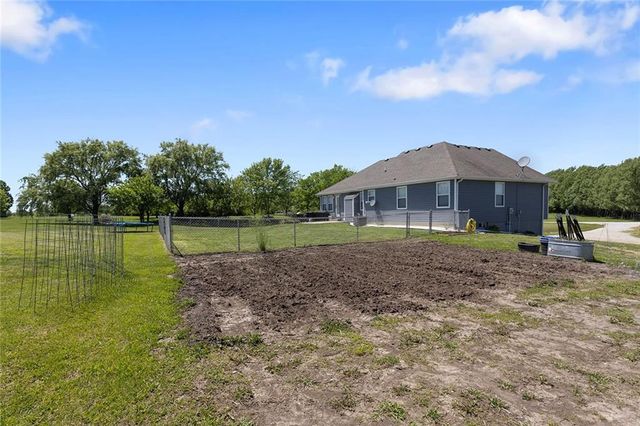 439 NW 1711th Road, Kingsville, MO 64061