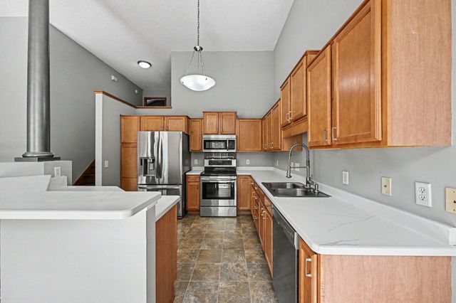 3713 Fox Tail Trail NW, Prior Lake, MN 55372