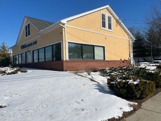 33 Newtown Road, Danbury, CT 06810
