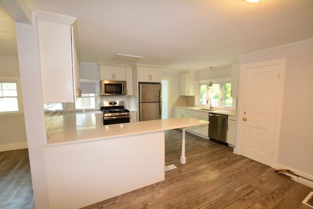 11 Tolman, Sharon, MA 02067