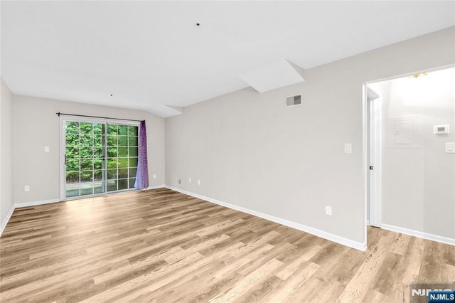 350 Cambridge Drive, Ramsey, NJ 07446