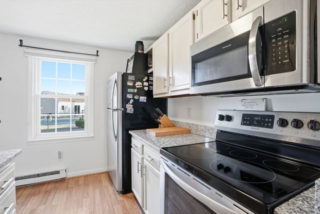 848 Plain St 28, Marshfield, MA 02050