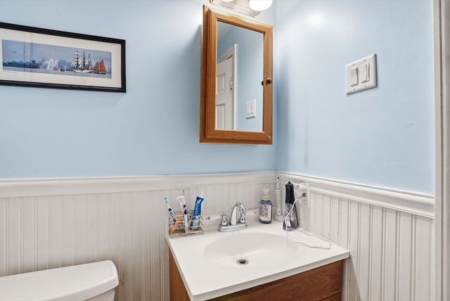 848 Plain St 28, Marshfield, MA 02050