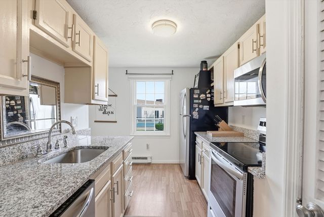 848 Plain St 28, Marshfield, MA 02050