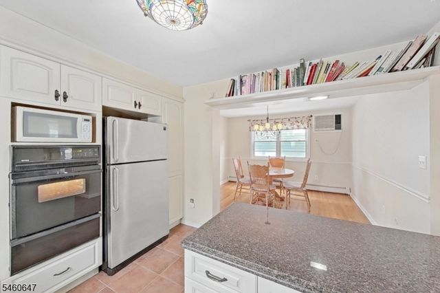 14 Pine St, Kearny Town, NJ 07032