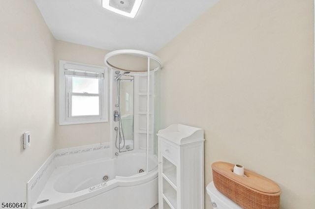14 Pine St, Kearny Town, NJ 07032