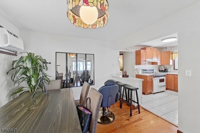 14 Pine St, Kearny Town, NJ 07032