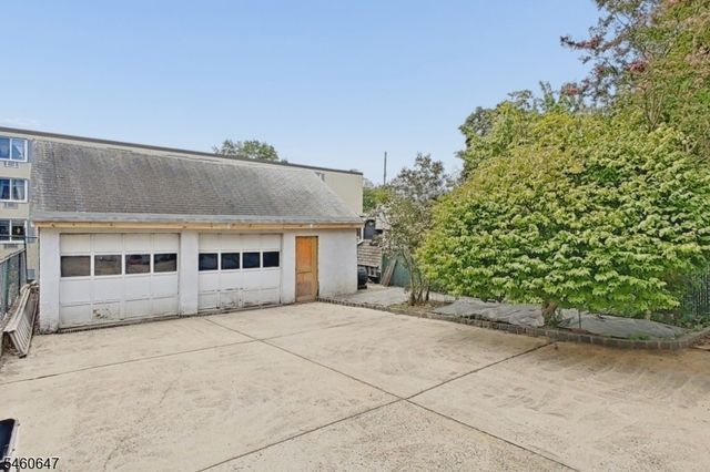 14 Pine St, Kearny Town, NJ 07032