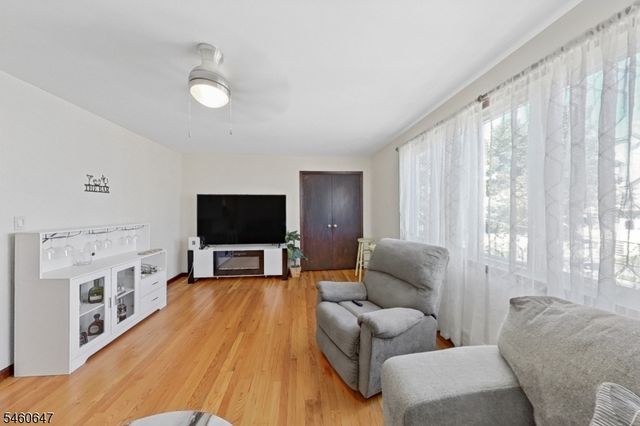 14 Pine St, Kearny Town, NJ 07032