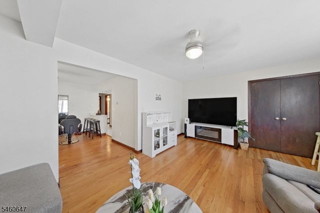 14 Pine St, Kearny Town, NJ 07032
