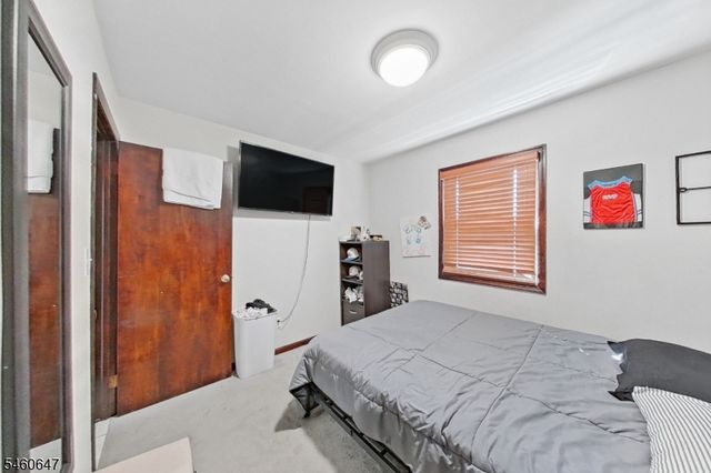 14 Pine St, Kearny Town, NJ 07032
