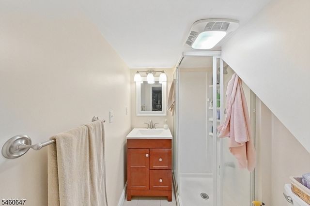 14 Pine St, Kearny Town, NJ 07032