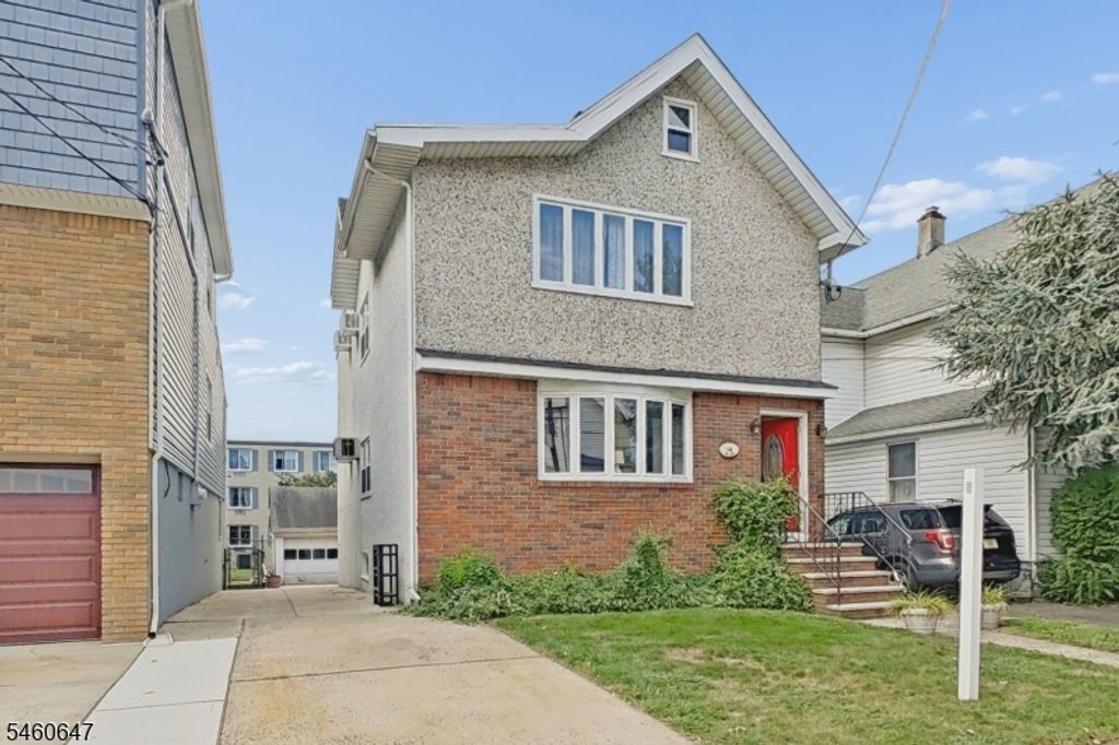 14 Pine St, Kearny Town, NJ 07032 — photo 2