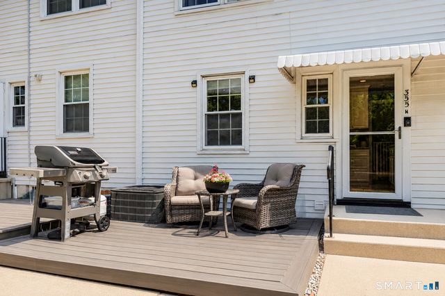 355 Sylvan Knoll, Stamford, CT 06902