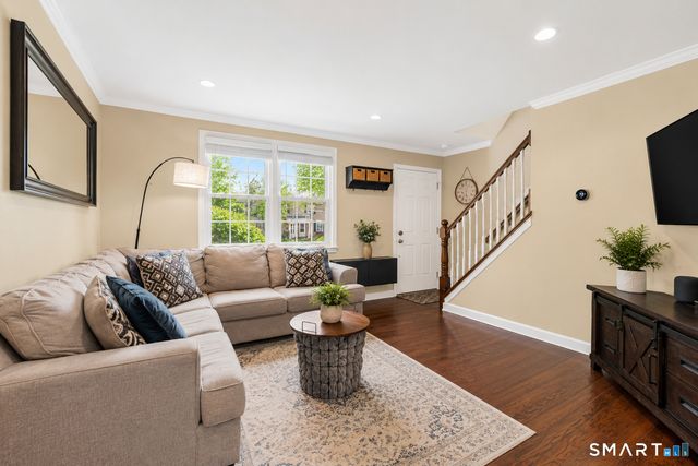 355 Sylvan Knoll, Stamford, CT 06902
