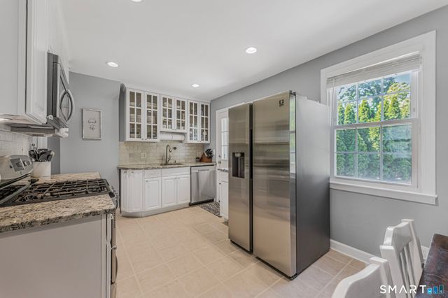 355 Sylvan Knoll, Stamford, CT 06902