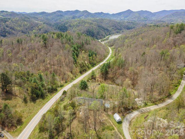 1274 Little Pine Road, Marshall, NC 28753