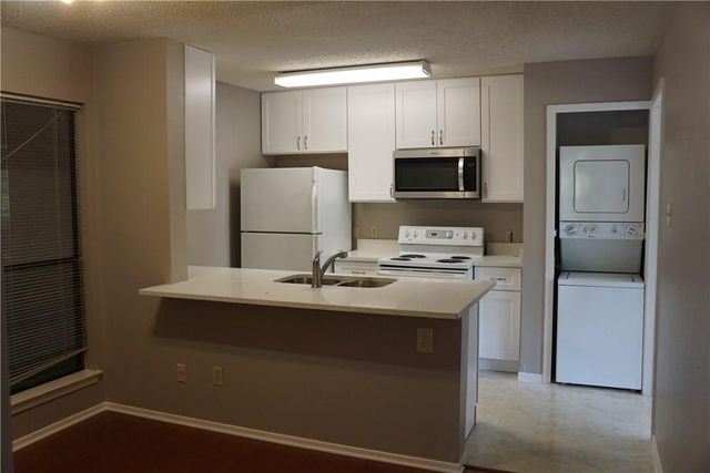 3115 Helms ST 103, Austin, TX 78705