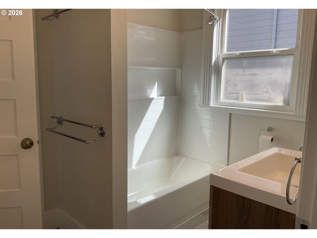6313 Se 92ND Ave, Portland, OR 97266
