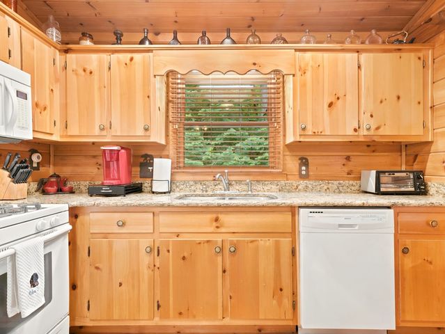 151 Hatchet Trail, Cherry Log, GA 30522