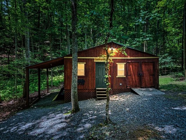 151 Hatchet Trail, Cherry Log, GA 30522