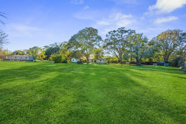 2415 Fm 2797, Kenefick, TX 77535