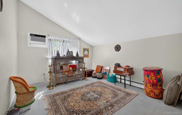 10 Otsego Avenue, Dix Hills, NY 11746