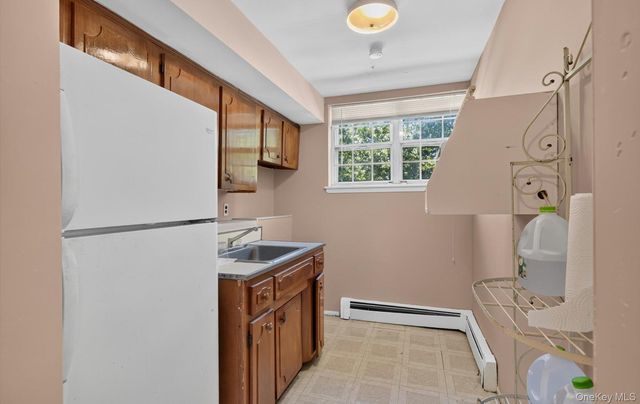 10 Otsego Avenue, Dix Hills, NY 11746