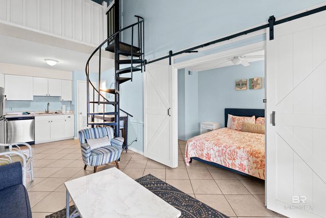 920 W Lagoon Avenue, Gulf Shores, AL 36542