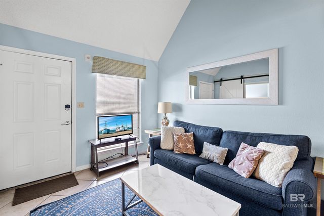 920 W Lagoon Avenue, Gulf Shores, AL 36542