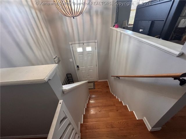 111 Phyllis Drive, Charleston, WV 25302